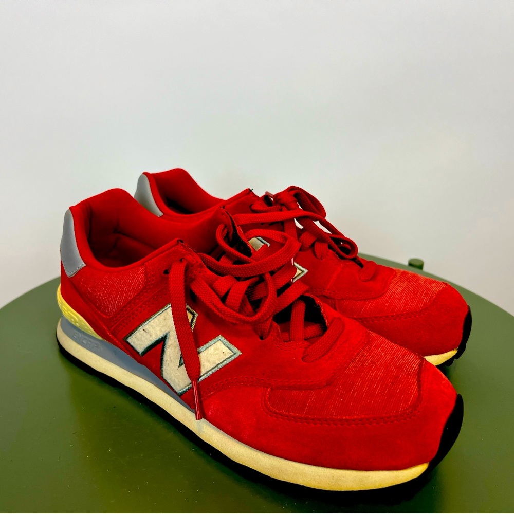 NEW BALANCE WMNS 574 'PENNANT PACK' Size 9.5